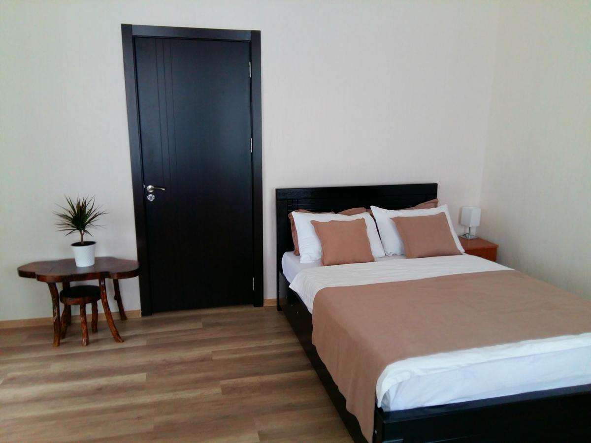 Gulo'S Home Tbilisi ภายนอก รูปภาพ